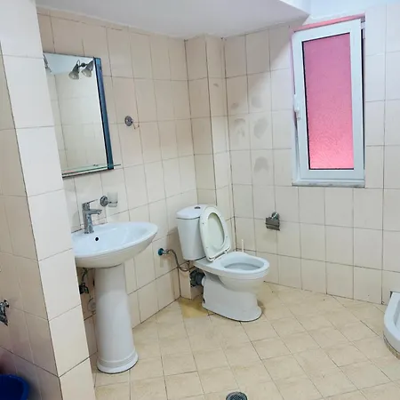 Ria Apartment *
